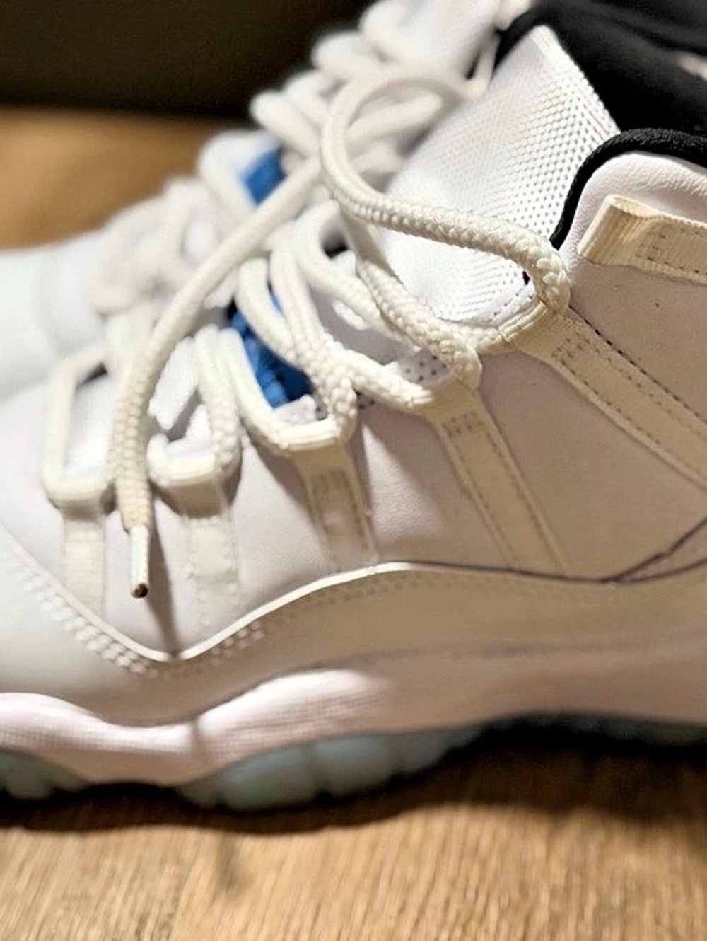 Jordan Air Jordan 11 Retro Sneakers White & Blue Girls US 6.5Y